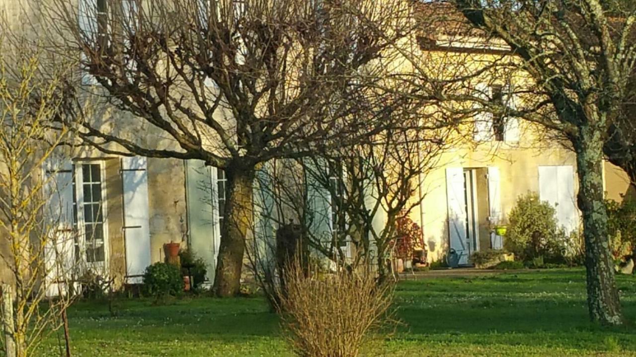 Gite Entre Bordeaux Et Saint-Emilion Genissac ภายนอก รูปภาพ